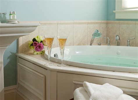 18 Romantic Hotels With Jacuzzi in Room New Jersey .